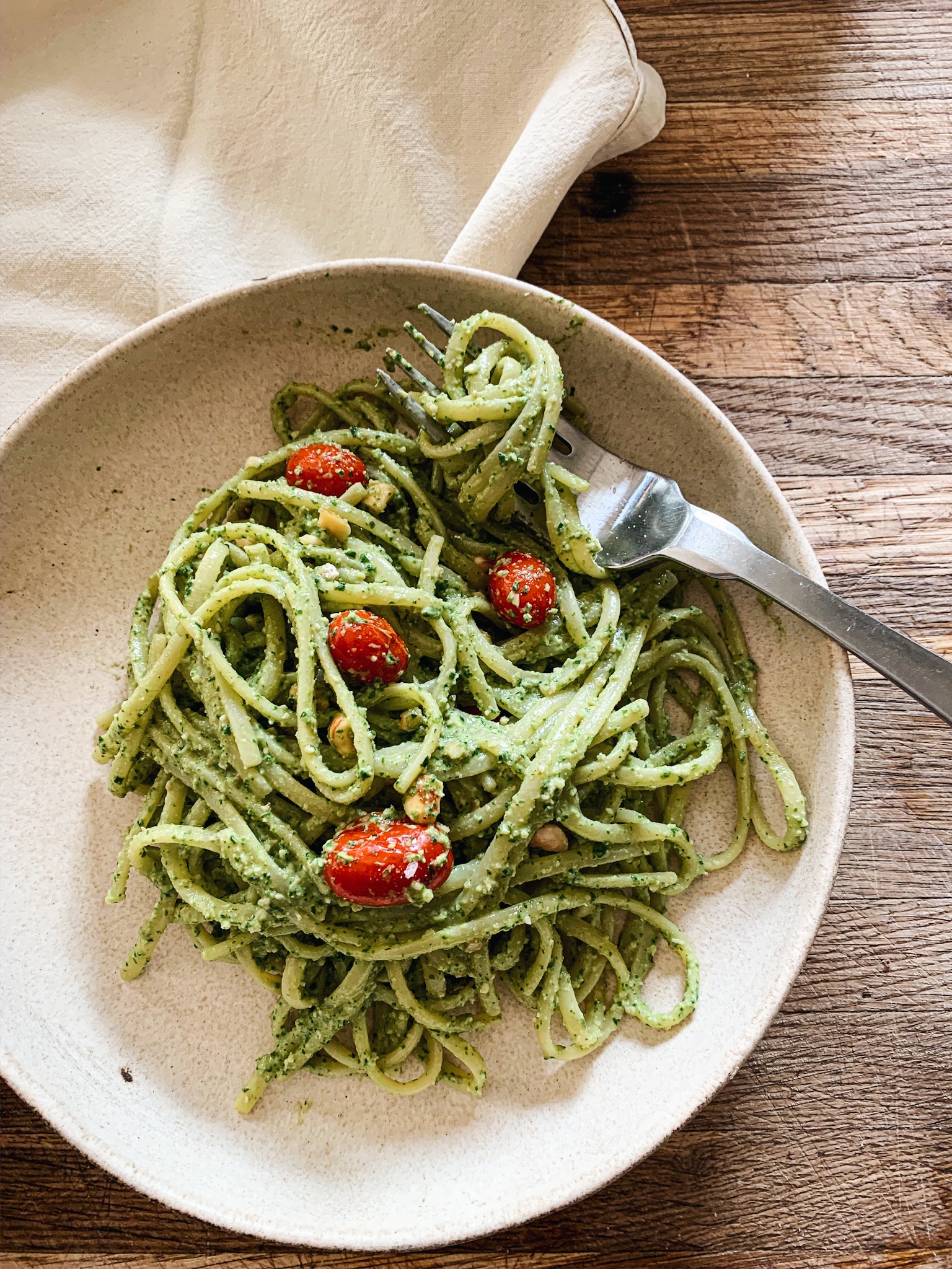 Easy and Vegan Rocket (Arugula) Pesto | With cherry tomatoes • Recipes and  Places