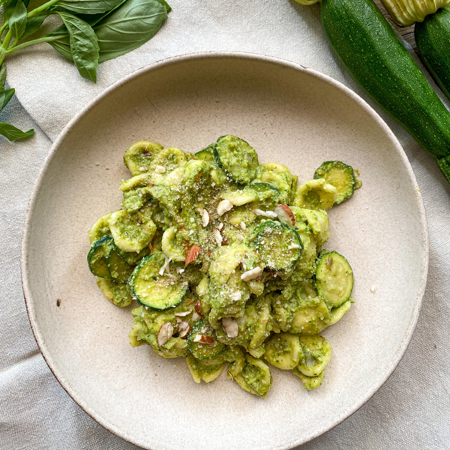 Vegan Zucchini Pesto Pasta | Creamy dairy-free pesto • Recipes and Places